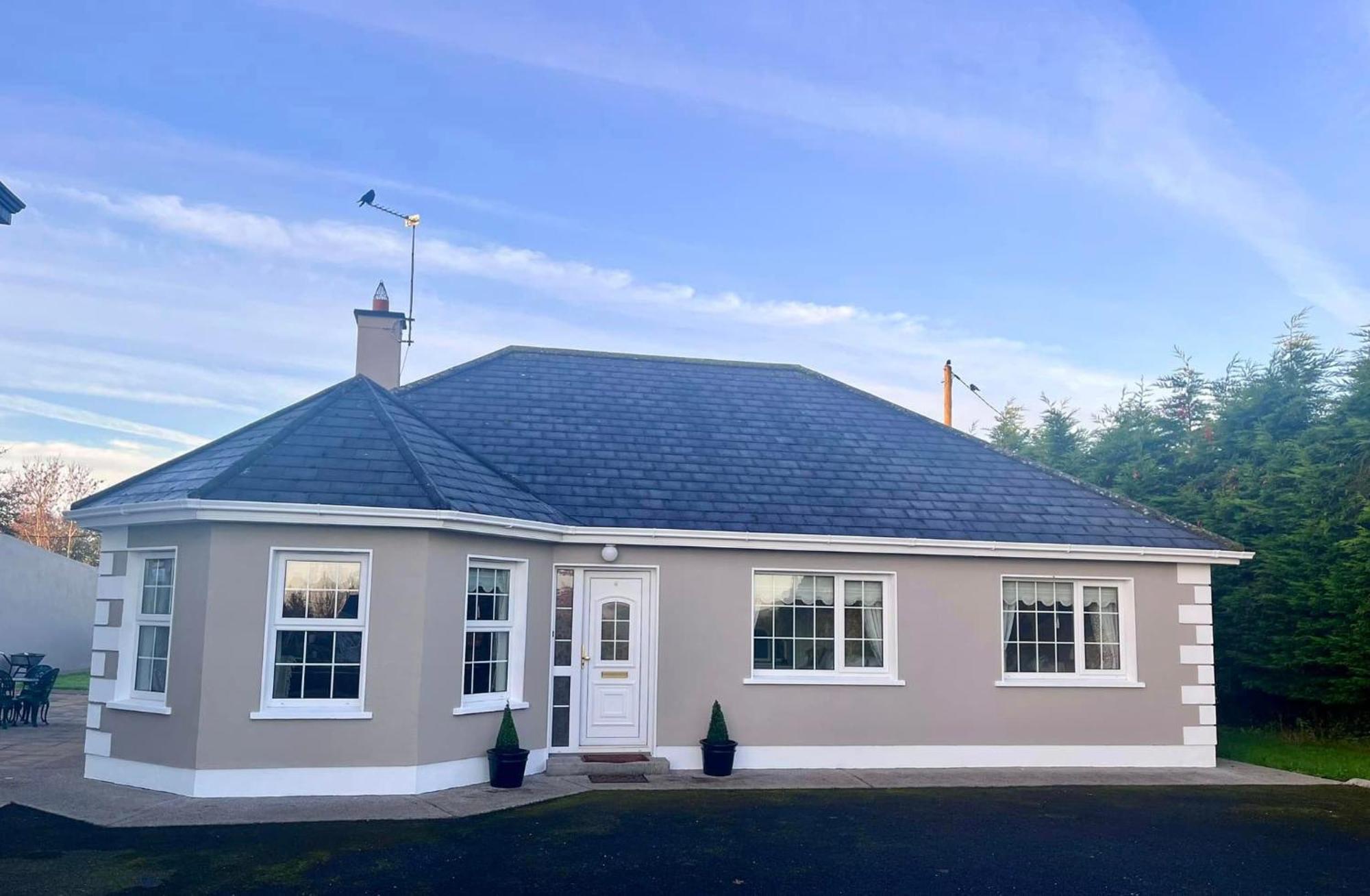 The Lodge Self Catering Castlerea Bagian luar foto