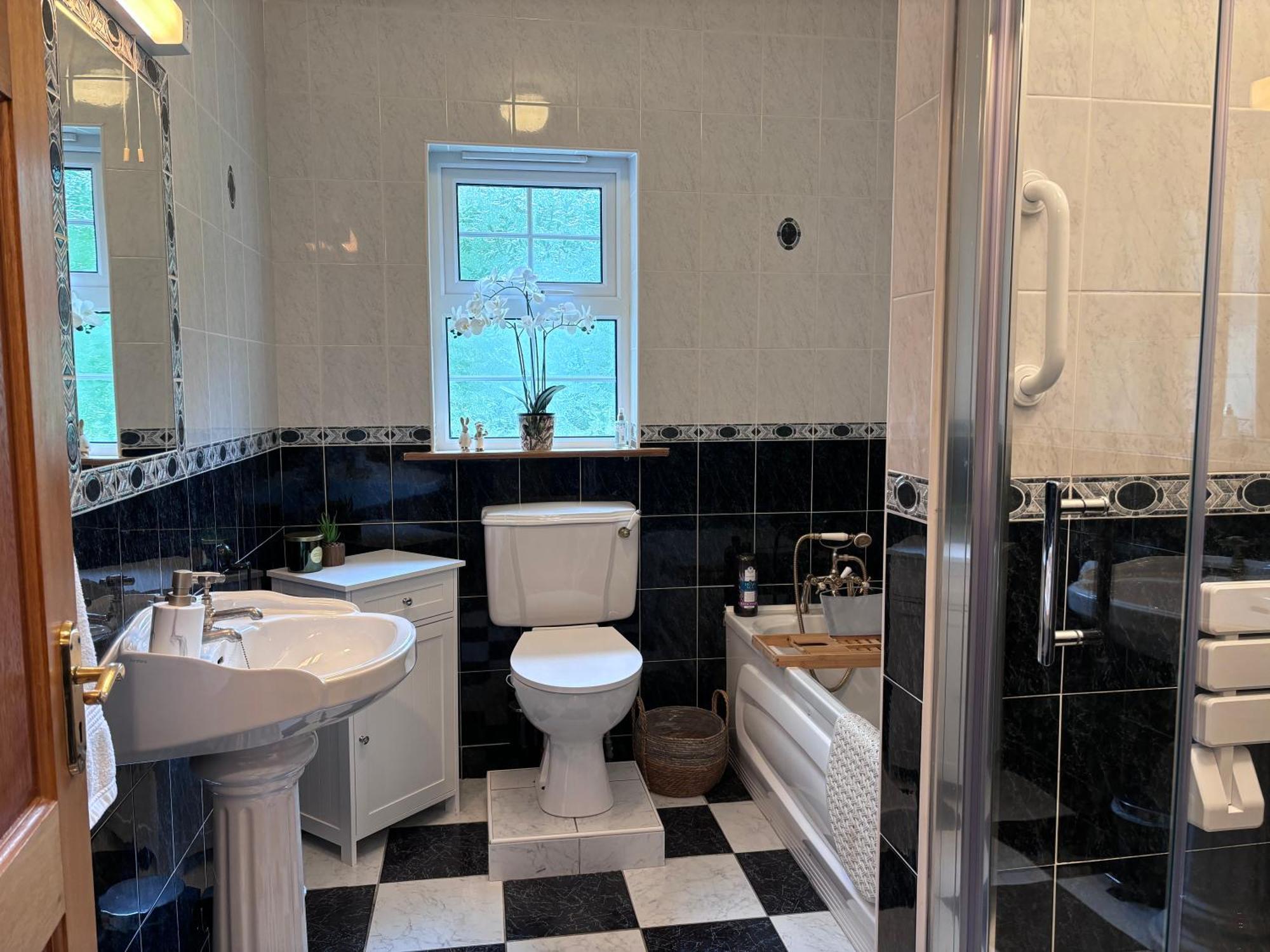 The Lodge Self Catering Castlerea Bagian luar foto